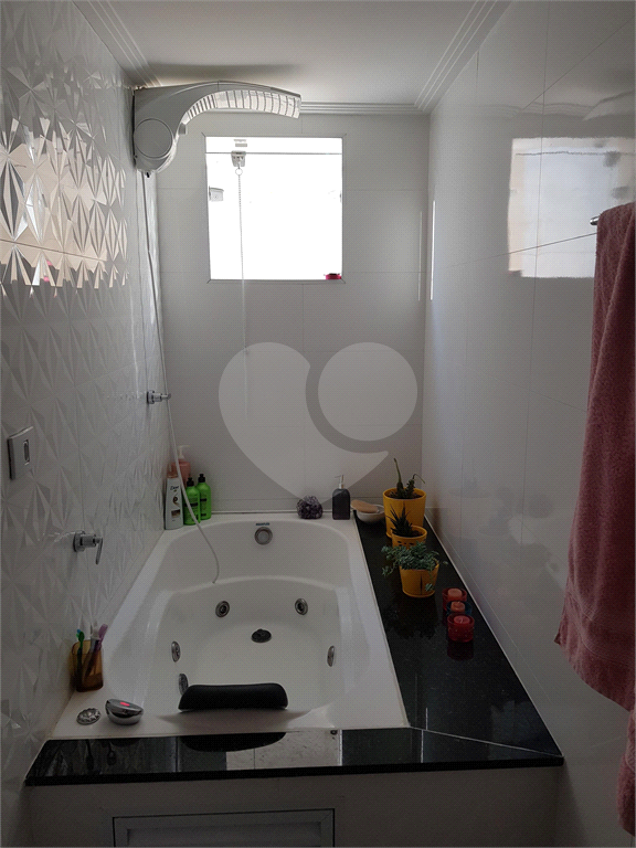 Casa condomínio fechado 100 metros Horto florestal 3 suítes 1 vaga 
