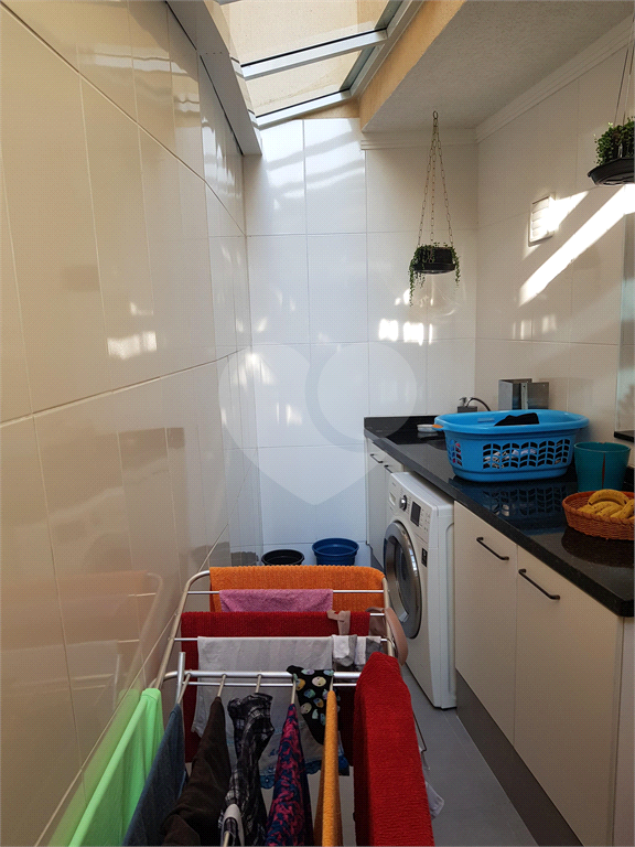 Casa condomínio fechado 100 metros Horto florestal 3 suítes 1 vaga 