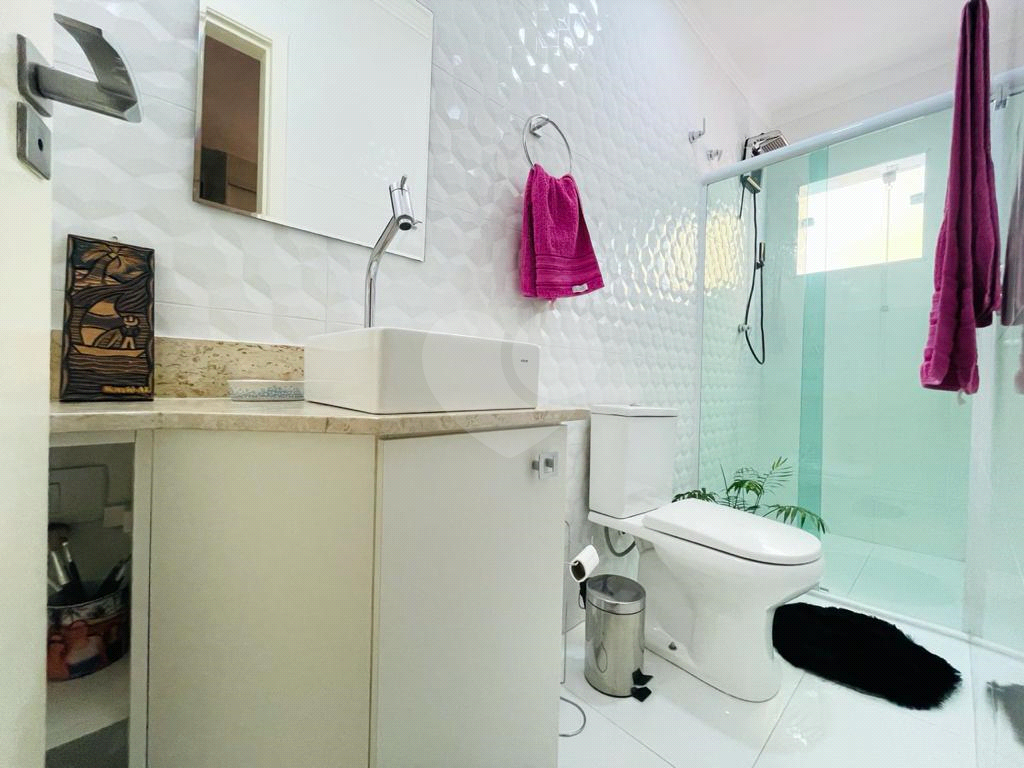 Casa condomínio fechado 100 metros Horto florestal 3 suítes 1 vaga 