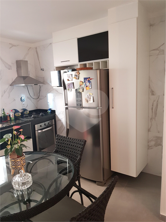 Casa condomínio fechado 100 metros Horto florestal 3 suítes 1 vaga 