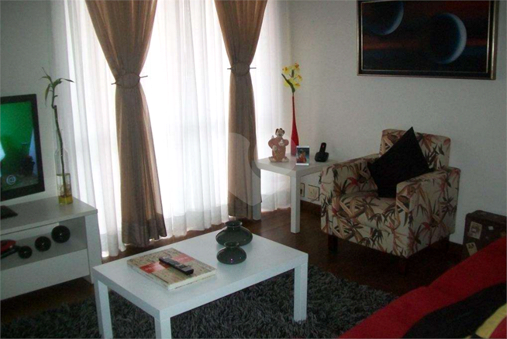 APARTAMENTO em TATUAPÉ