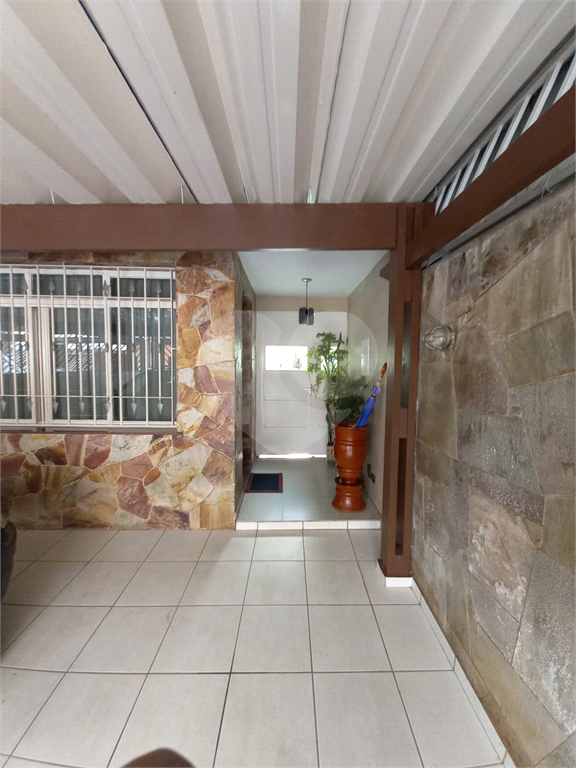 Amplo e confortável sobrado na Vila Aurora! Imóvel com 444m² de área total e 165m² de área útil.