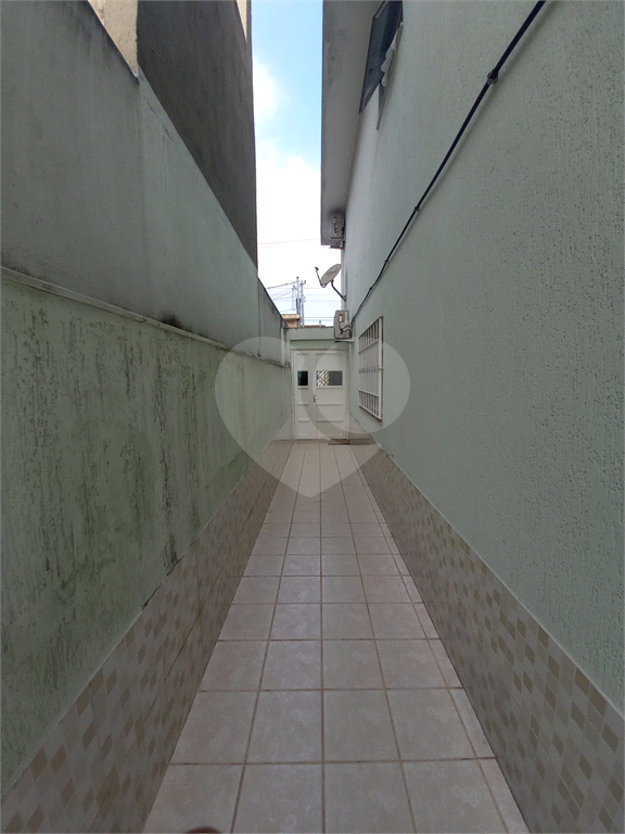 Amplo e confortável sobrado na Vila Aurora! Imóvel com 444m² de área total e 165m² de área útil.