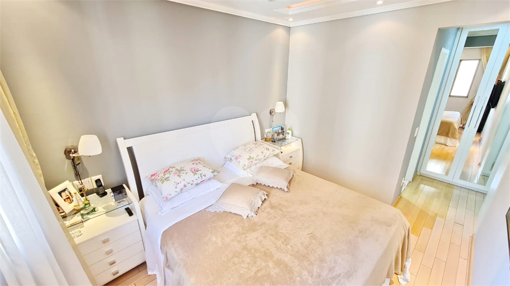 Oportunidade!!! Apartamento amplo na Região de Santa Terezinha, andar alto, 3 suítes, 3 vagas