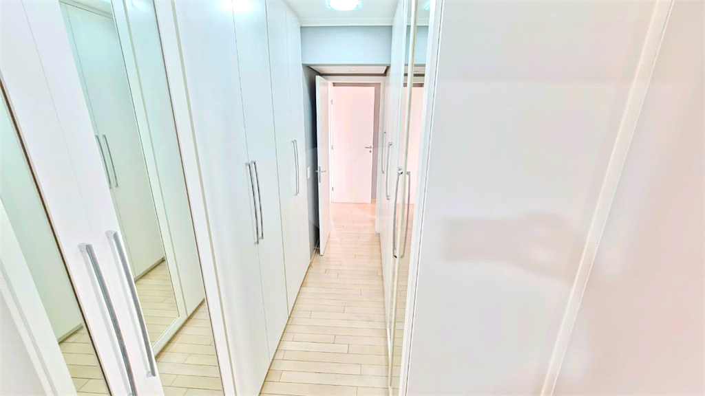 Oportunidade!!! Apartamento amplo na Região de Santa Terezinha, andar alto, 3 suítes, 3 vagas