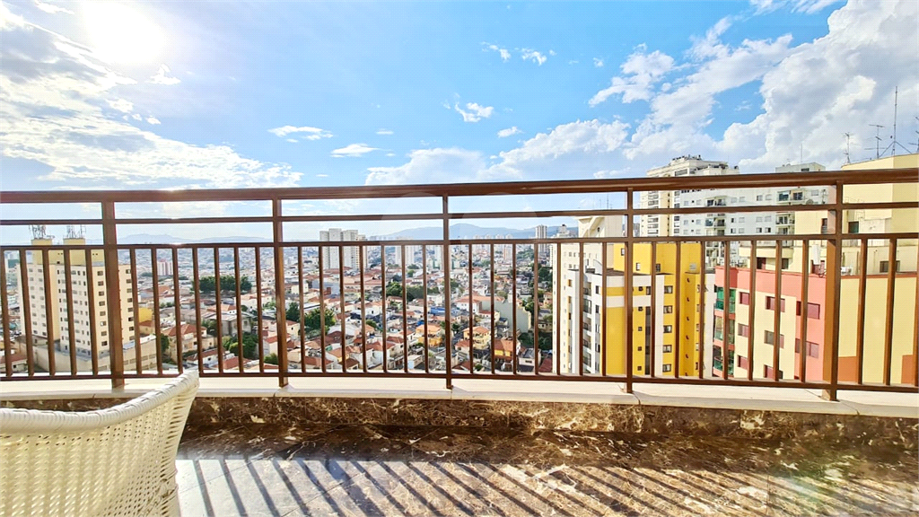 Oportunidade!!! Apartamento amplo na Região de Santa Terezinha, andar alto, 3 suítes, 3 vagas