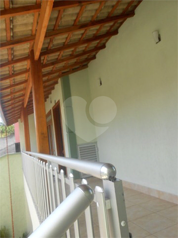 Casa térrea PARQUE RENATO MAIA, em terreno 10,00 x 33,00 E 250M²  de área construída.
