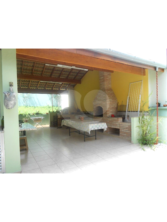 Casa térrea PARQUE RENATO MAIA, em terreno 10,00 x 33,00 E 250M²  de área construída.
