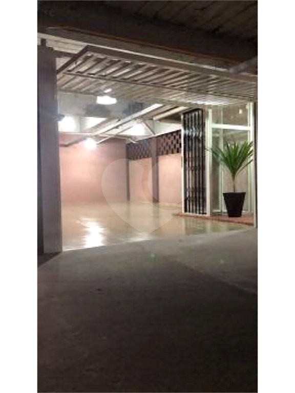 Sobrado em Condomínio Fechado com Piscina - Bosque Maia. Aceita Permuta!