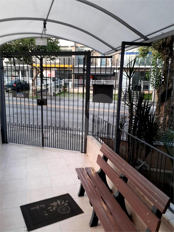 Apartamento todo reformado, ensolarado em ótima localização, travessa da Avenida Nova Cantareira