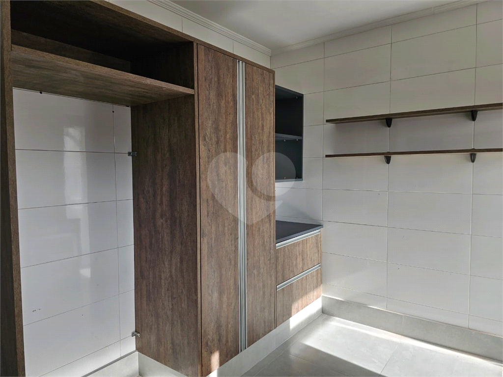 Apartamento todo reformado, ensolarado em ótima localização, travessa da Avenida Nova Cantareira