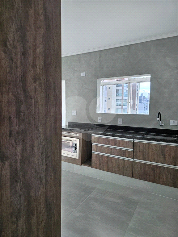 Apartamento todo reformado, ensolarado em ótima localização, travessa da Avenida Nova Cantareira