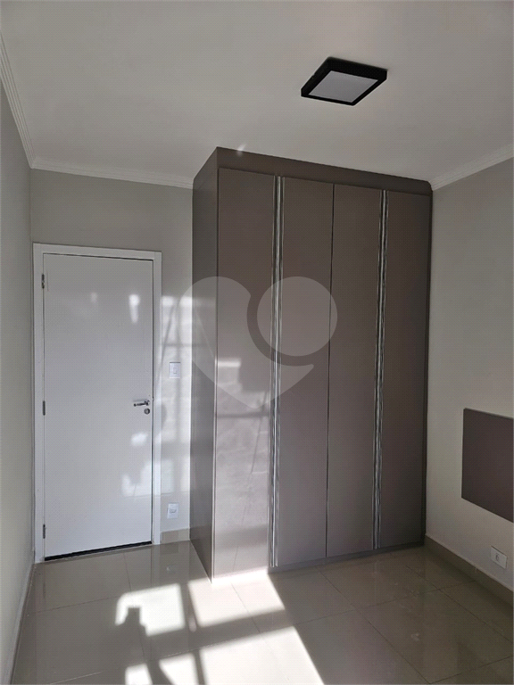 Apartamento todo reformado, ensolarado em ótima localização, travessa da Avenida Nova Cantareira