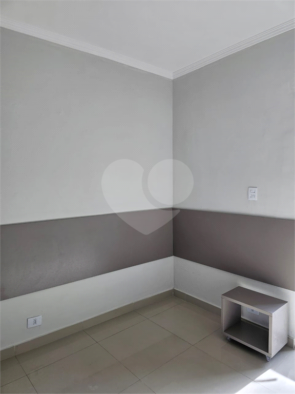 Apartamento todo reformado, ensolarado em ótima localização, travessa da Avenida Nova Cantareira