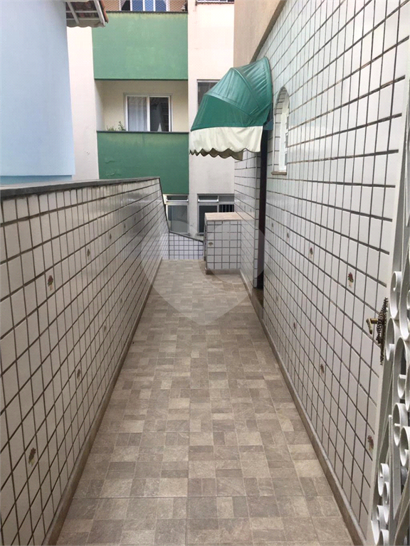 Sobrado à venda com 175m² de área construida com 3 dormitórios, localizado no bairro da Vila Rosália