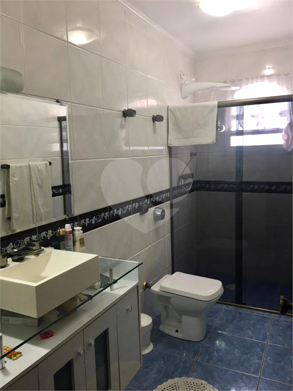 Sobrado à venda com 175m² de área construida com 3 dormitórios, localizado no bairro da Vila Rosália