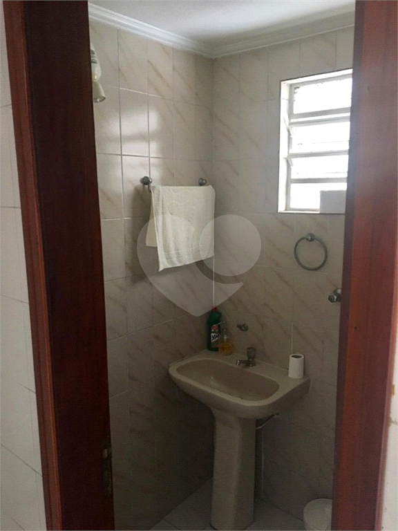 Sobrado à venda com 175m² de área construida com 3 dormitórios, localizado no bairro da Vila Rosália