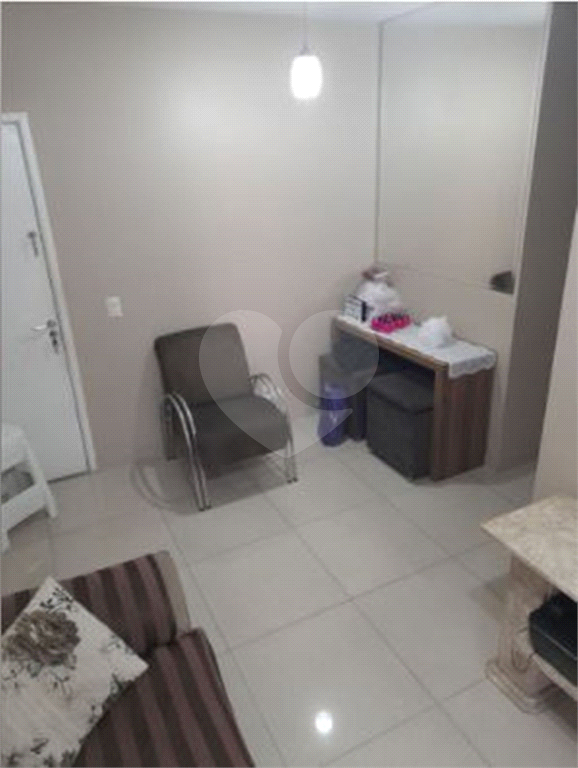 APARTAMENTO em JARDIM FLOR DA MONTANHA
