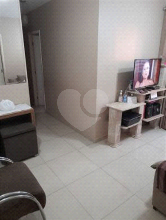 APARTAMENTO em JARDIM FLOR DA MONTANHA