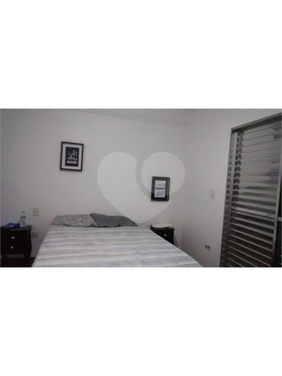 Lindo sobrado de Esquina no Paraventi com 175m² com 2 entradas 