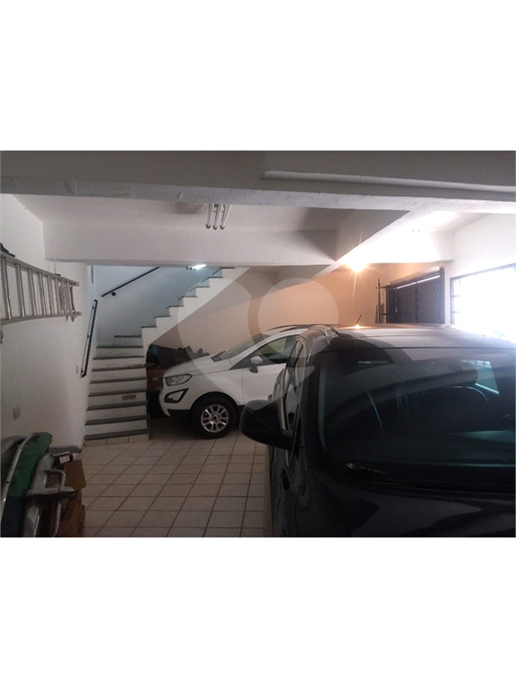 Lindo sobrado de Esquina no Paraventi com 175m² com 2 entradas 