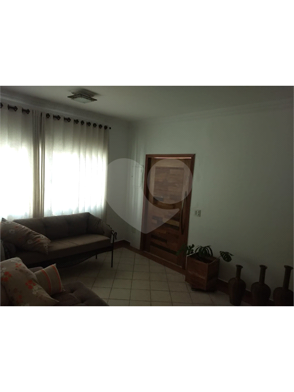 Lindo sobrado de Esquina no Paraventi com 175m² com 2 entradas 