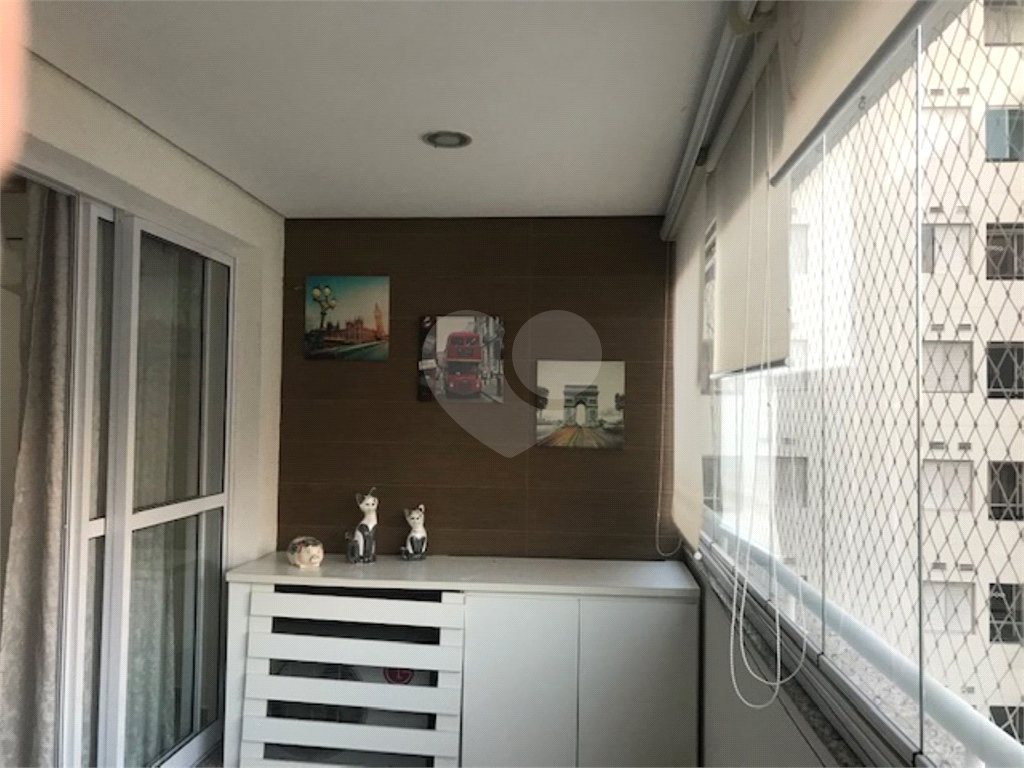 Studio à venda com 39 m² por 429 mil reais a 650 metros da estação Anhangabaú do metrô.