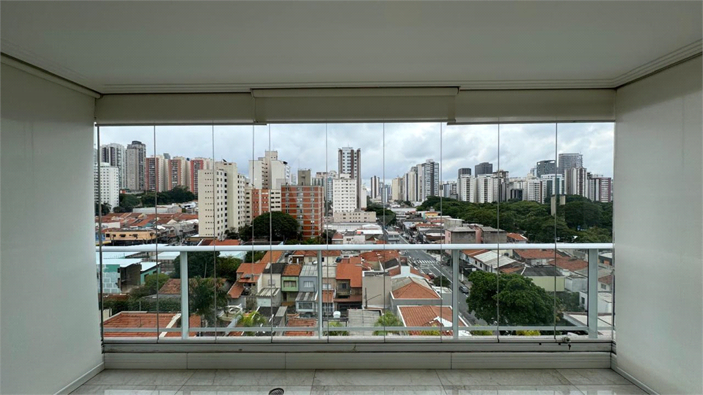 APARTAMENTO em TATUAPÉ