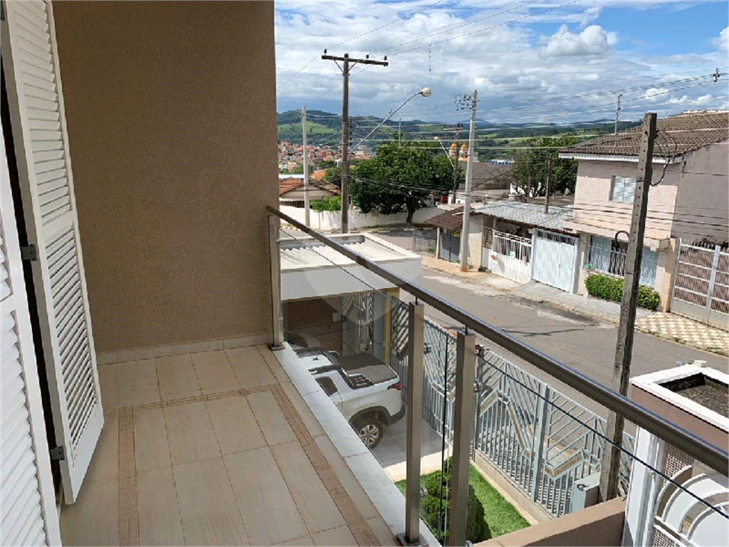 Sobrado à venda com 3 quartos, 285m² - Foto 3