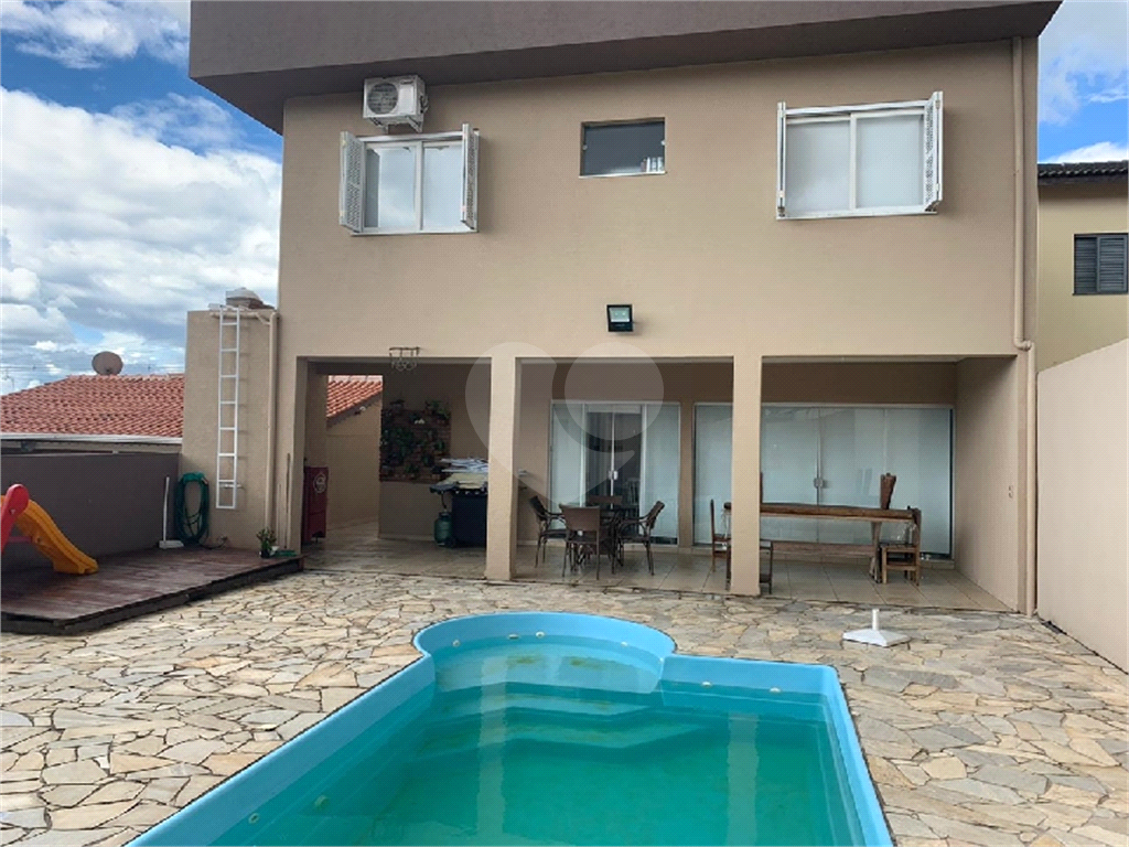 Sobrado à venda com 3 quartos, 285m² - Foto 2