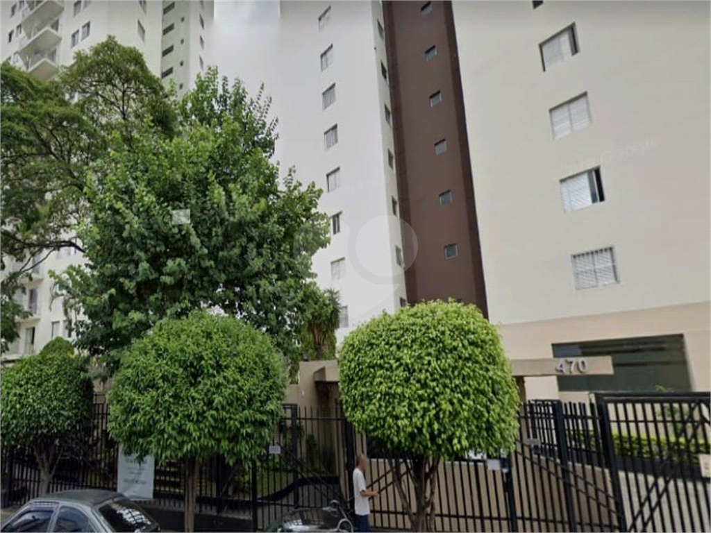 Apto com piscina  no Parque Novo Mundo
