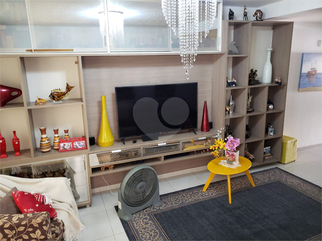 SOBRADO em VILA PAULICÉIA