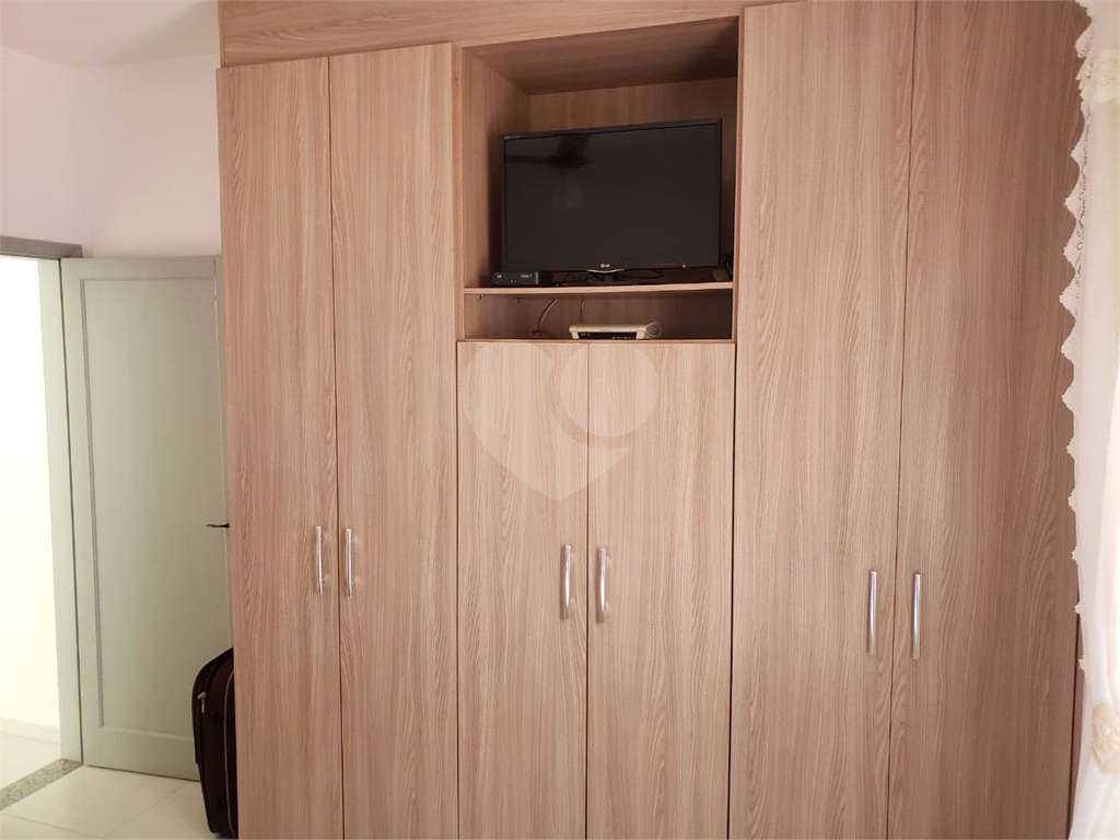 SOBRADO em VILA PAULICÉIA