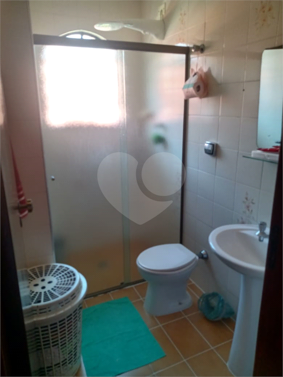 Belo sobrado com 3 dorms na Vl Irmãos Arnoni