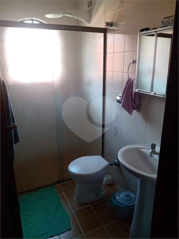 Belo sobrado com 3 dorms na Vl Irmãos Arnoni