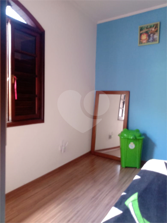 Belo sobrado com 3 dorms na Vl Irmãos Arnoni