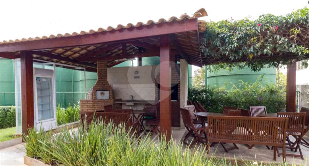 APARTAMENTO em VILA MIRIAM