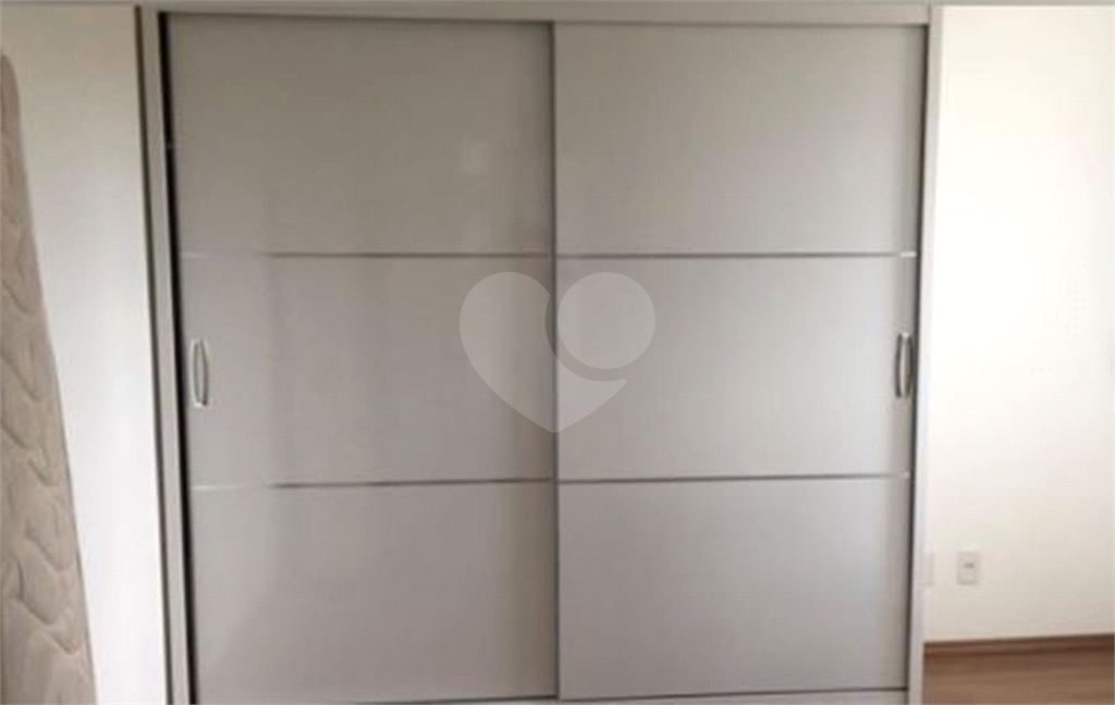 APARTAMENTO em VILA MIRIAM