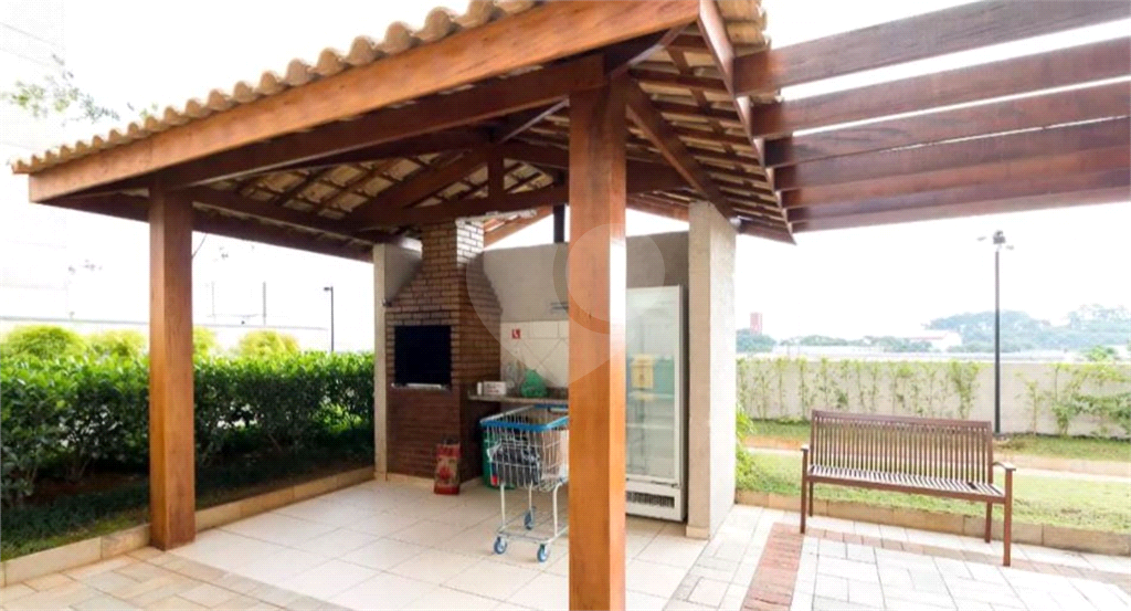 APARTAMENTO em VILA MIRIAM