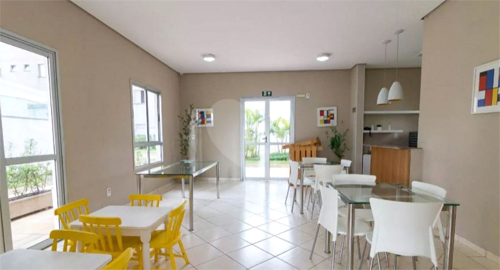 APARTAMENTO em VILA MIRIAM