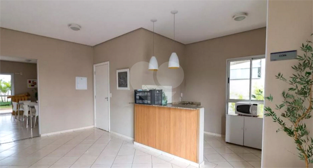 APARTAMENTO em VILA MIRIAM