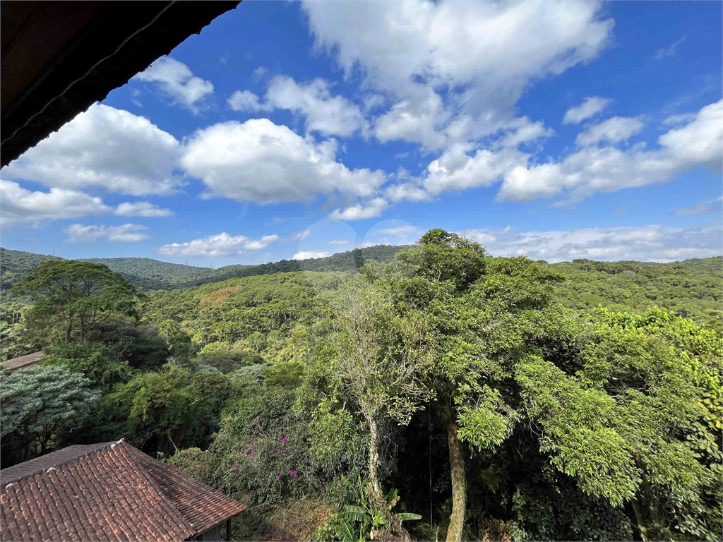 Linda casa nova na Serra da Cantareira com 3 dormitórios sendo 1 suíte