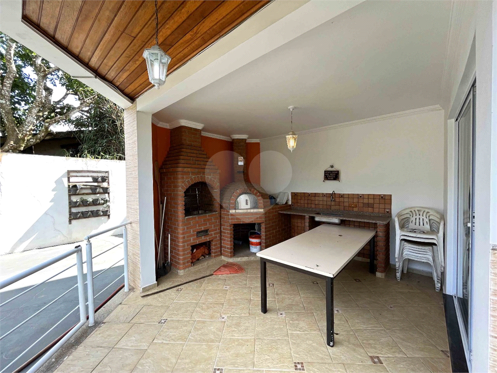 Linda casa nova na Serra da Cantareira com 3 dormitórios sendo 1 suíte