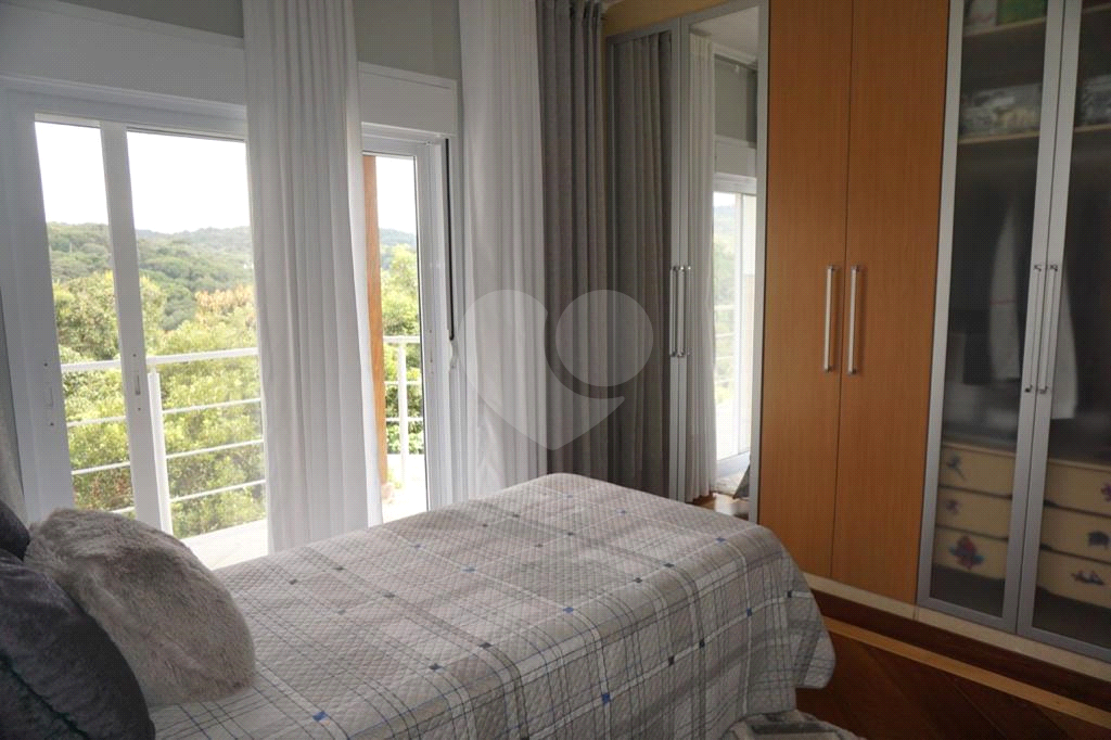 Linda casa nova na Serra da Cantareira com 3 dormitórios sendo 1 suíte