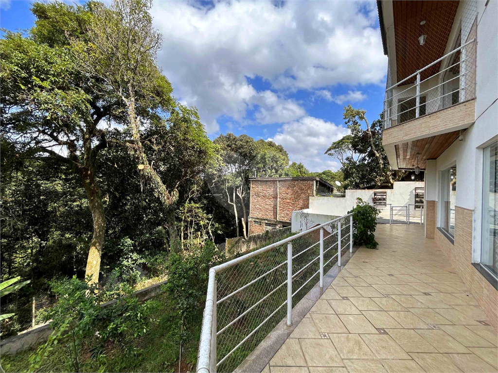 Linda casa nova na Serra da Cantareira com 3 dormitórios sendo 1 suíte