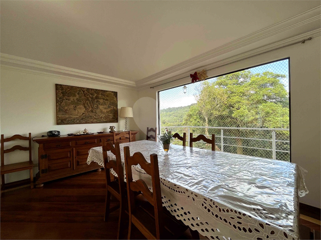 Linda casa nova na Serra da Cantareira com 3 dormitórios sendo 1 suíte