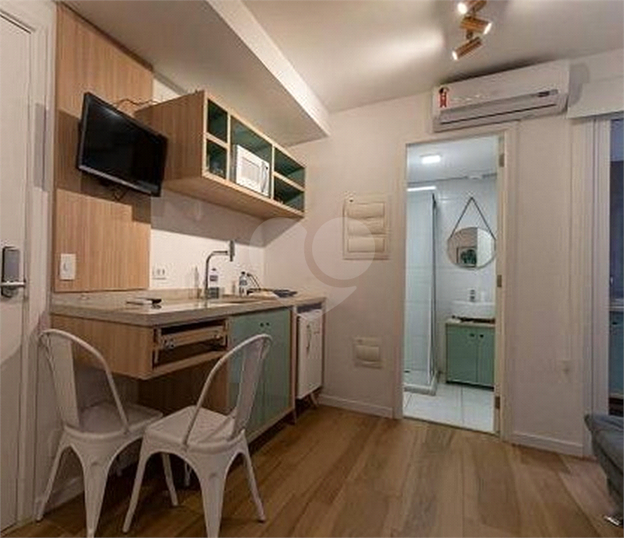 APARTAMENTO em CENTRO