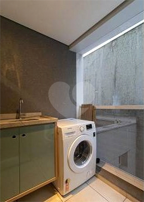 APARTAMENTO em CENTRO