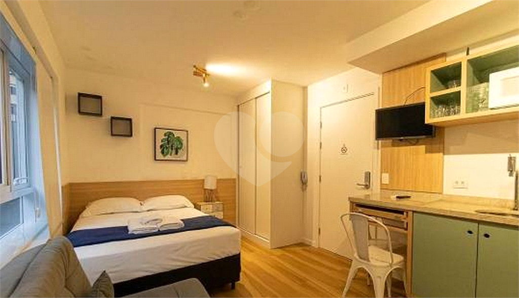APARTAMENTO em CENTRO