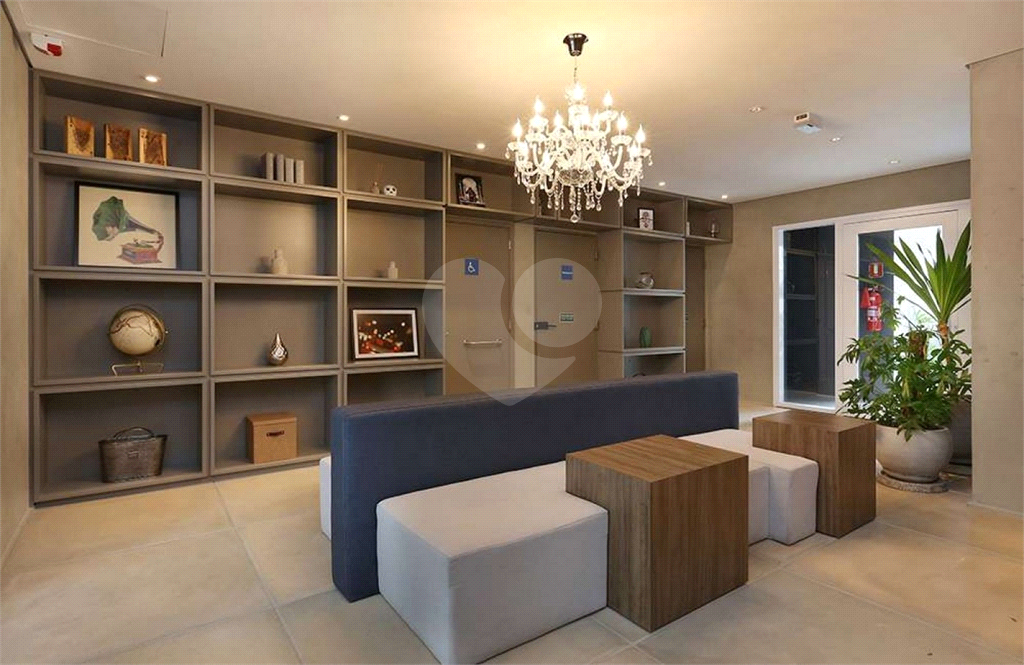 APARTAMENTO em CENTRO